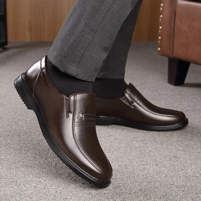 MOCASSINS EN CUIR POUR HOMME
